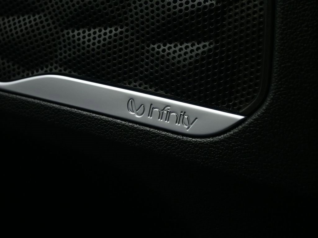 Used 2019 Hyundai Santa Fe Limited image 18