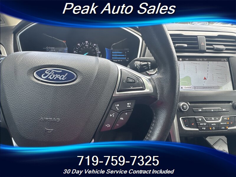 Used 2018 Ford Fusion SE w/ Equipment Group 602A FWD image 16