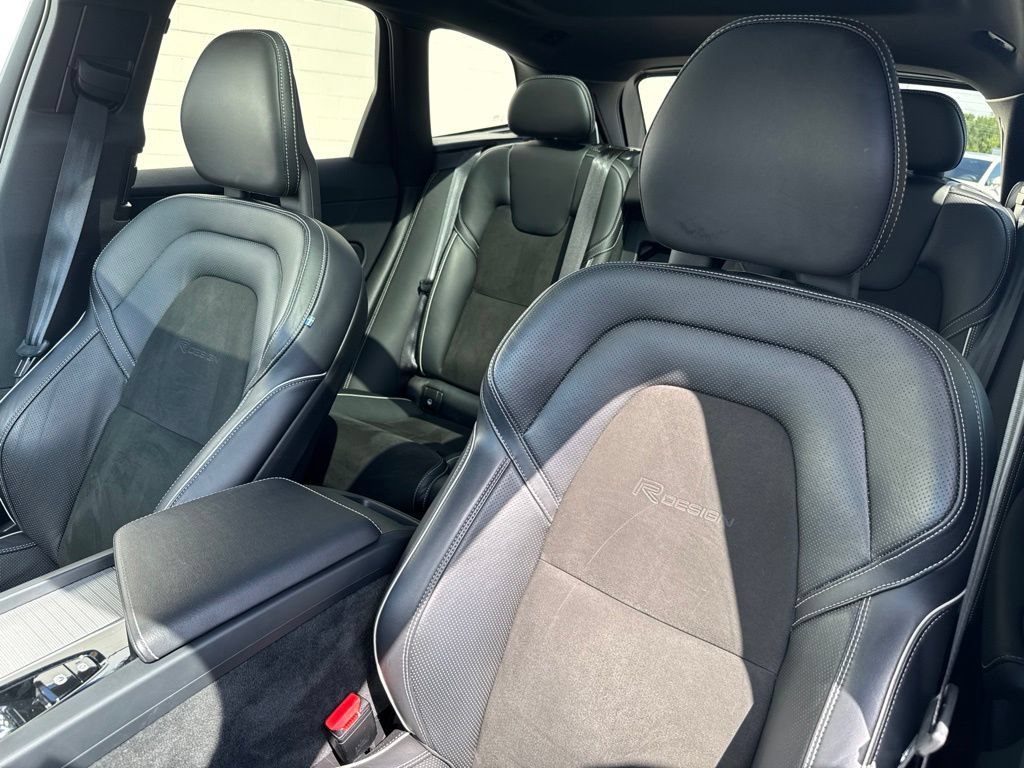 Used 2018 Volvo XC60 T6 R-Design w/ Convenience Package AWD/4WD image 23