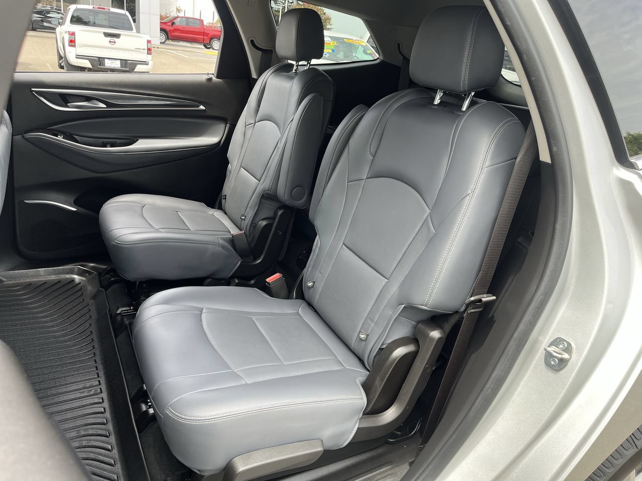 Used 2021 Buick Enclave Essence FWD image 22