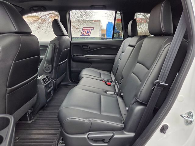 Used 2023 Honda Passport EX-L image 16
