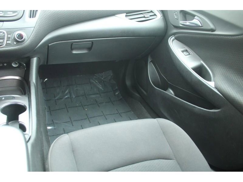 Used 2022 Chevrolet Malibu LT FWD image 19