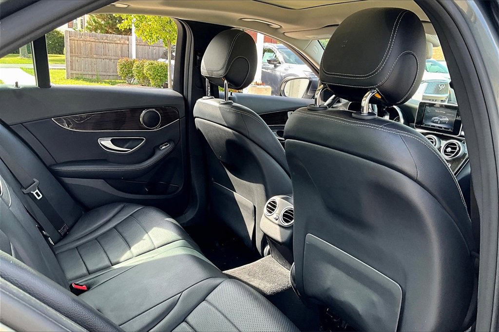 Used 2017 Mercedes-Benz C 300 4MATIC Sedan image 31