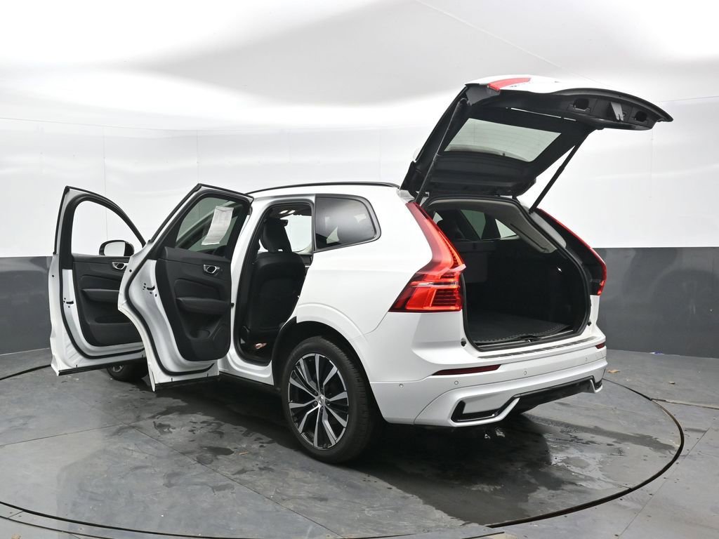Used 2024 Volvo XC60 B5 Plus w/ Protection Package Premier image 42