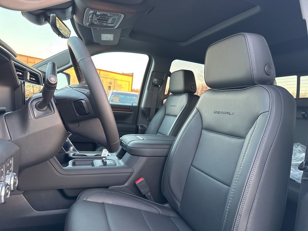 New 2026 GMC Sierra 2500 Denali w/ Denali Reserve Package image 18