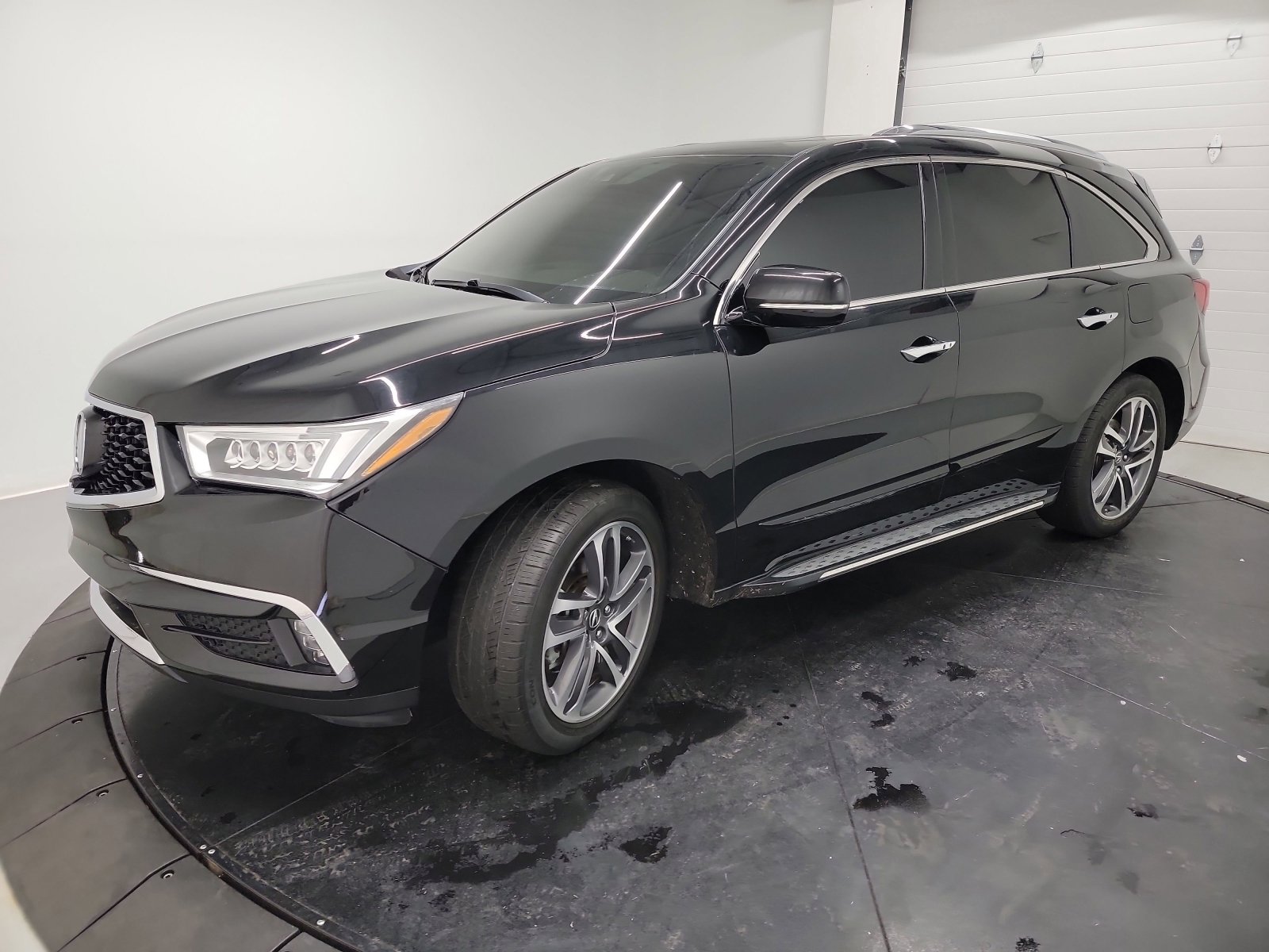 Used 2017 Acura MDX SH-AWD w/ Advance Package image 3