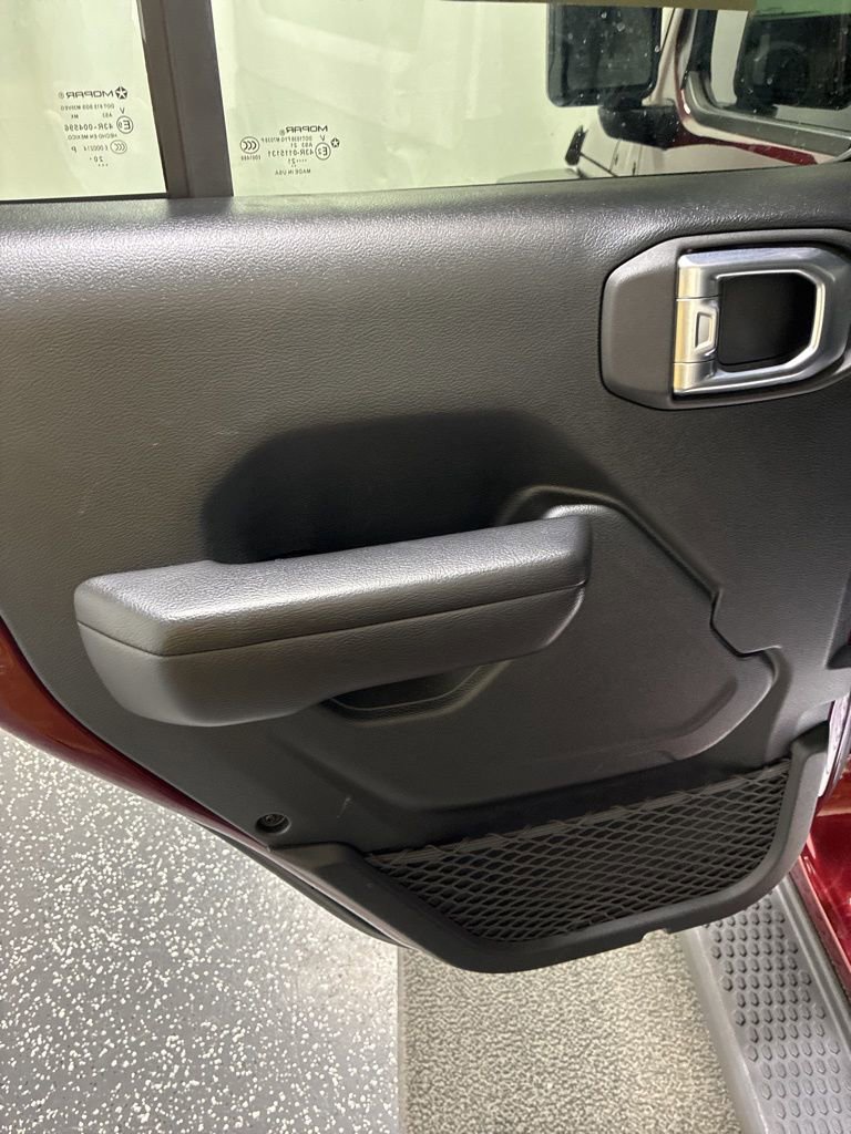 Used 2021 Jeep Wrangler Unlimited Sport AWD/4WD image 23