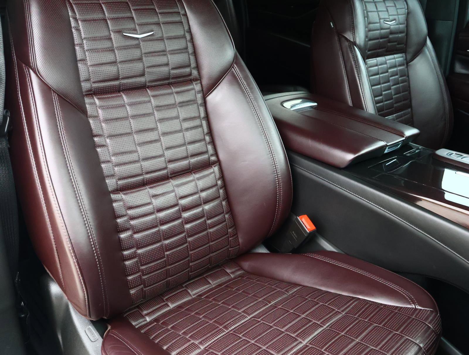 Used 2021 Cadillac Escalade ESV Sport Platinum w/ LPO, ONYX Package AWD/4WD image 25