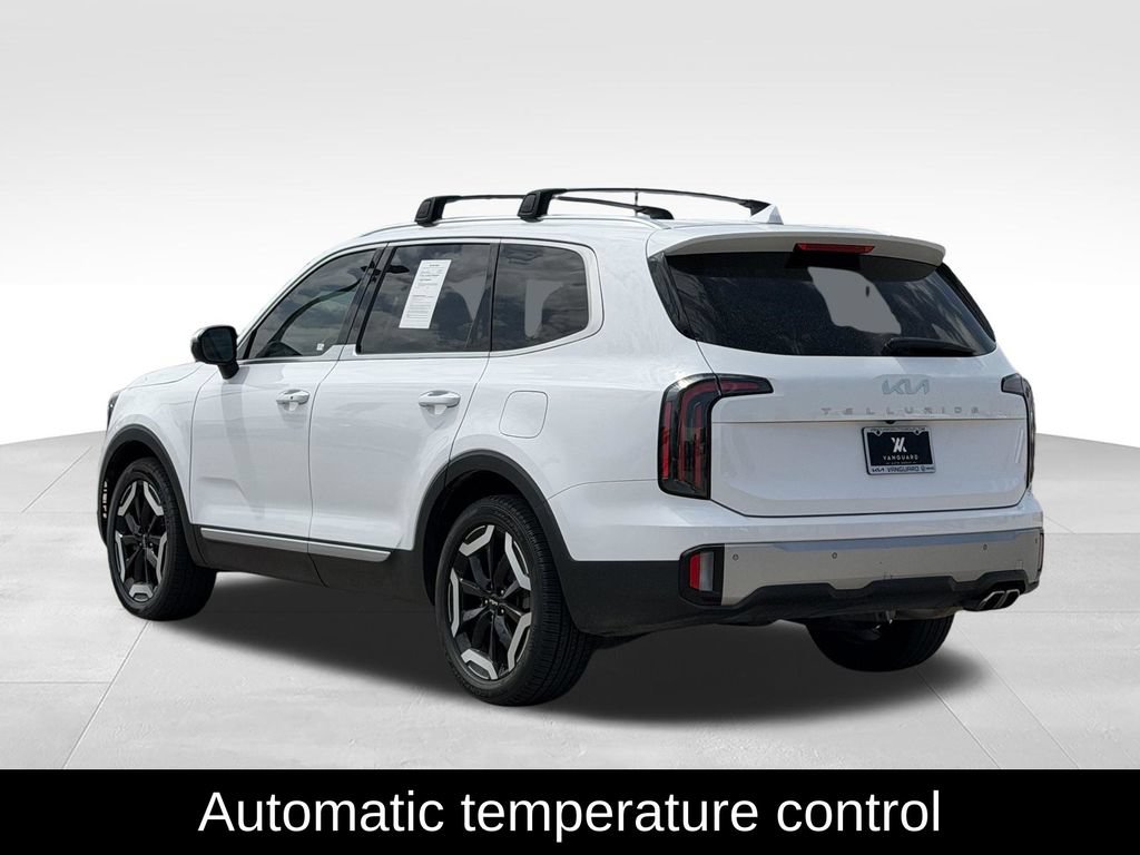 Used 2023 Kia Telluride EX w/ EX Captain's Chair Package FWD image 7