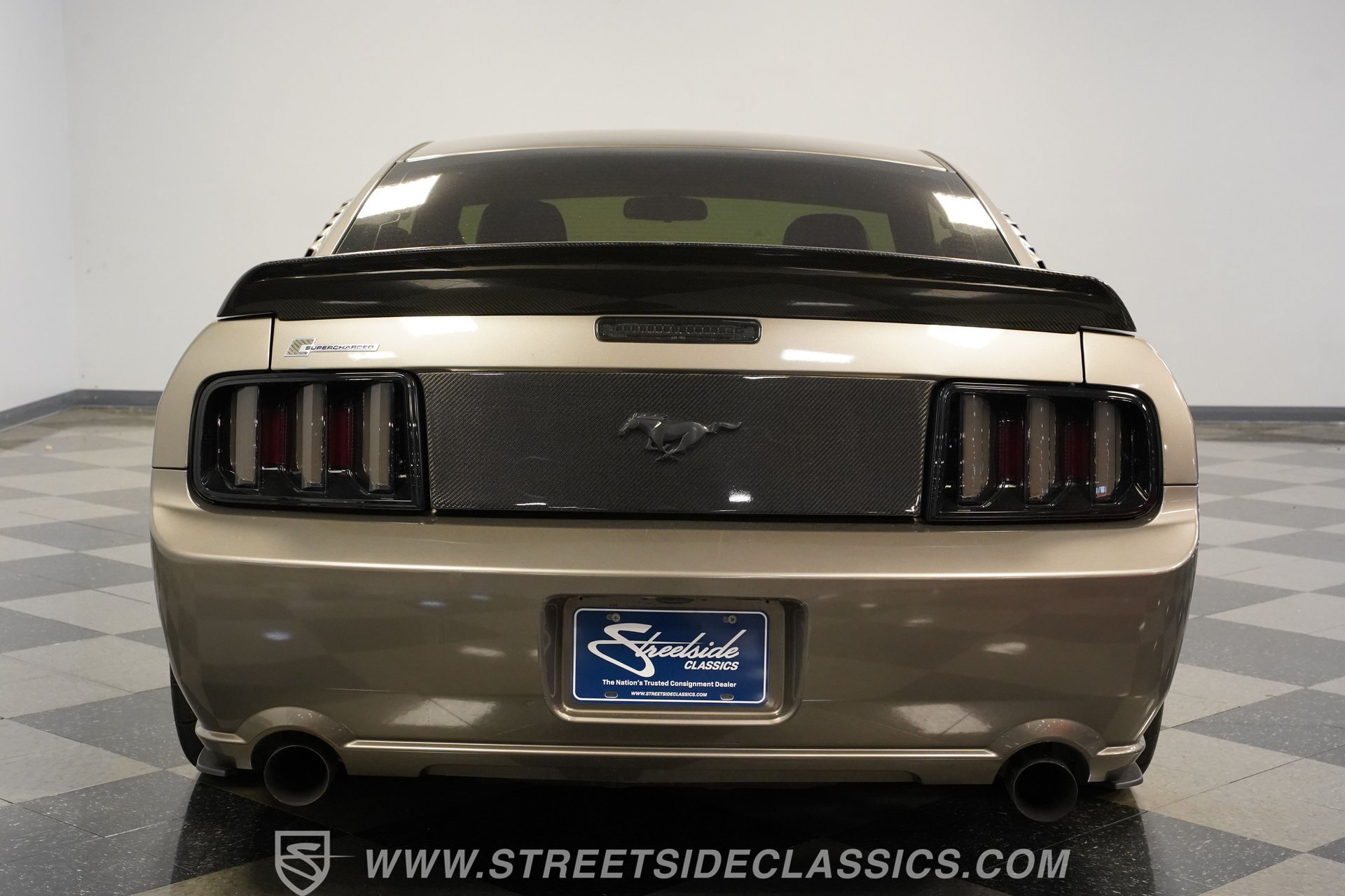 Used 2005 Ford Mustang GT RWD image 11