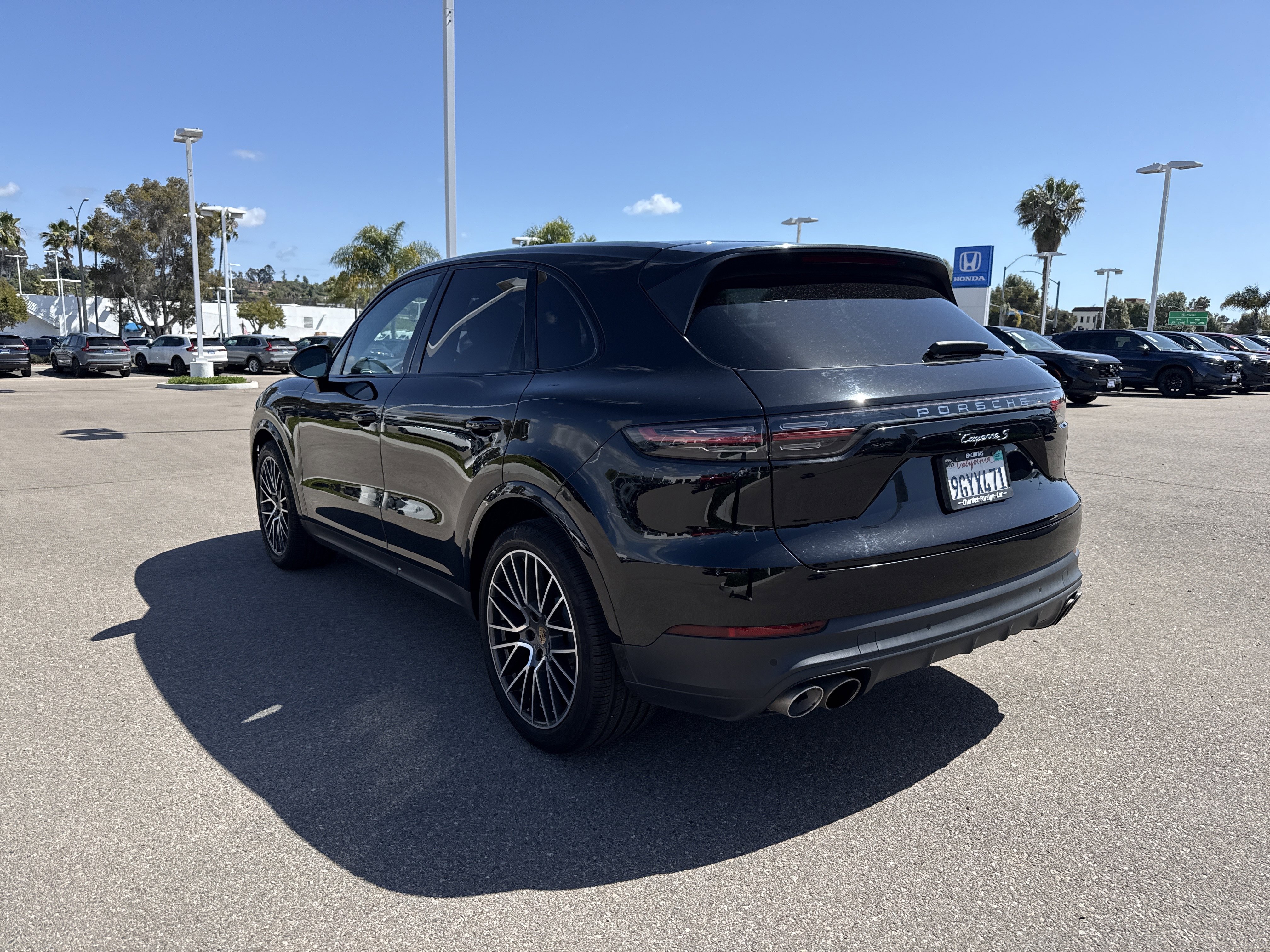 Used 2019 Porsche Cayenne S AWD/4WD image 3