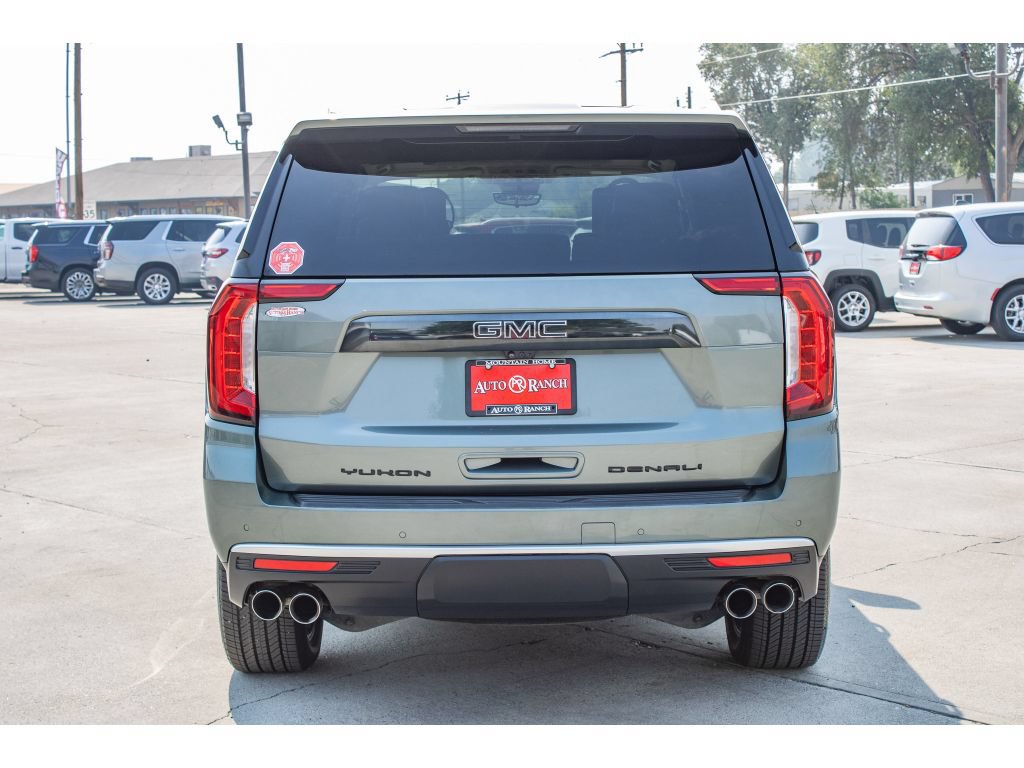 Used 2024 GMC Yukon Denali w/ Advanced Technology Package AWD/4WD image 7
