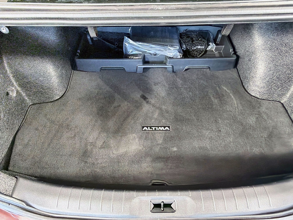 Used 2024 Nissan Altima 2.5 SL FWD image 18