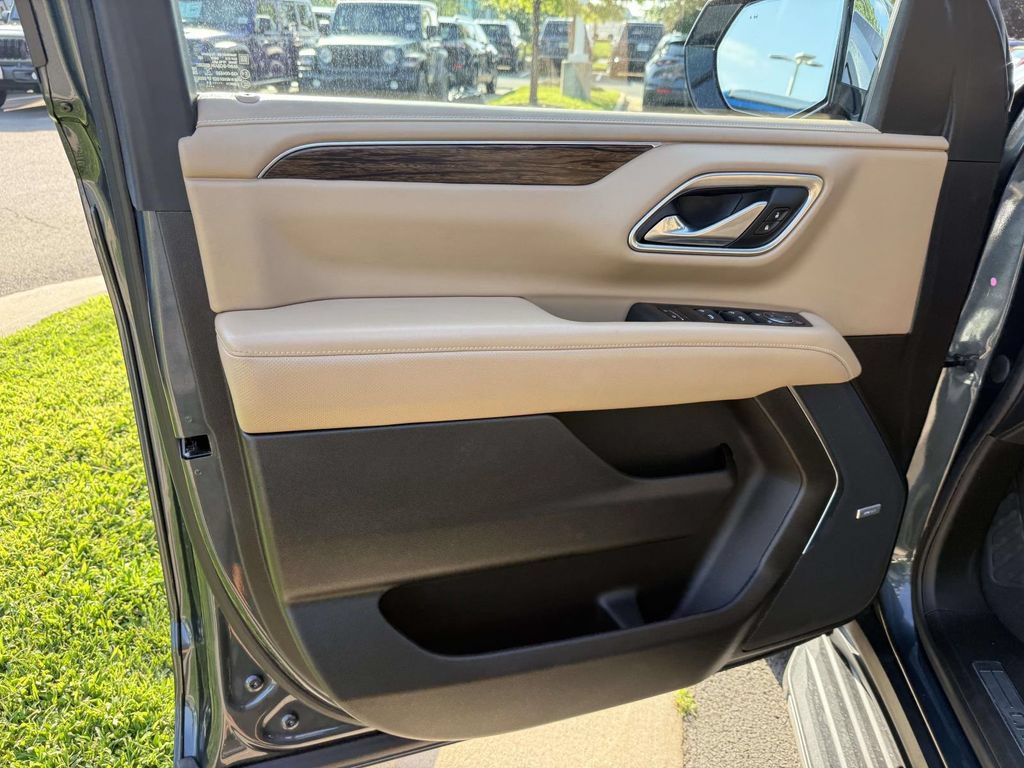 Used 2021 Chevrolet Tahoe Premier AWD/4WD image 33