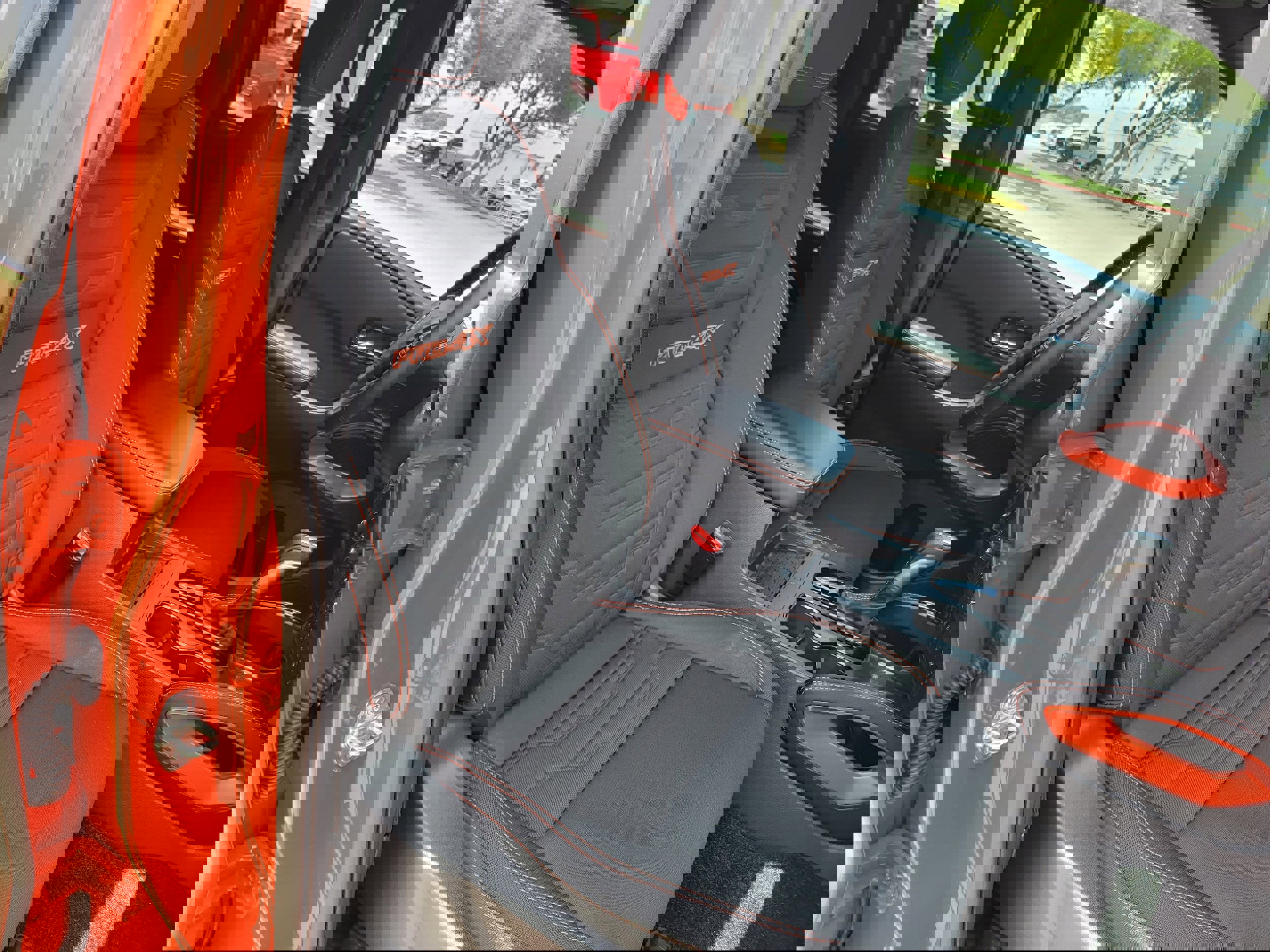 Used 2025 Nissan Frontier PRO-4X w/ Pro Convenience Package image 12