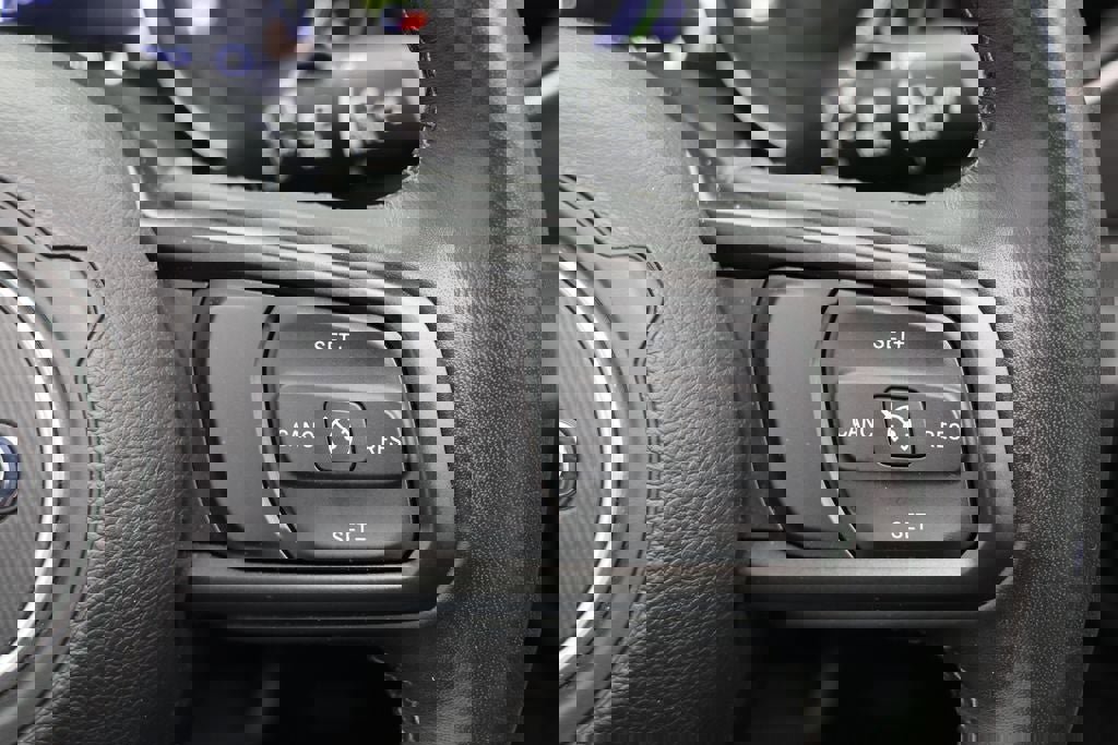 Used 2023 Jeep Wrangler Unlimited w/ Sun & Screen Package image 21