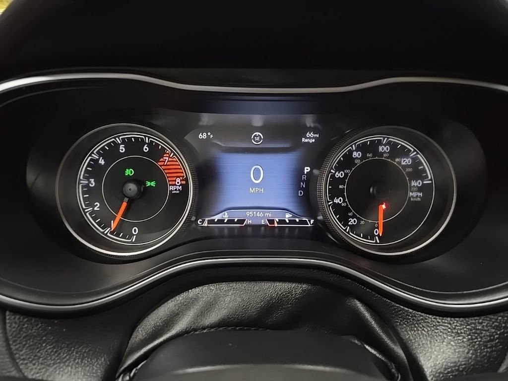 Used 2019 Jeep Cherokee Limited AWD/4WD image 22