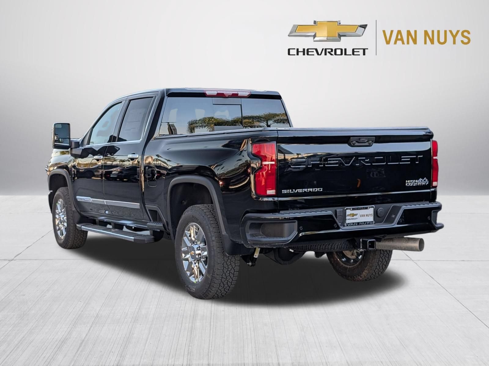New 2026 Chevrolet Silverado 2500 High Country w/ Technology Package AWD/4WD image 4