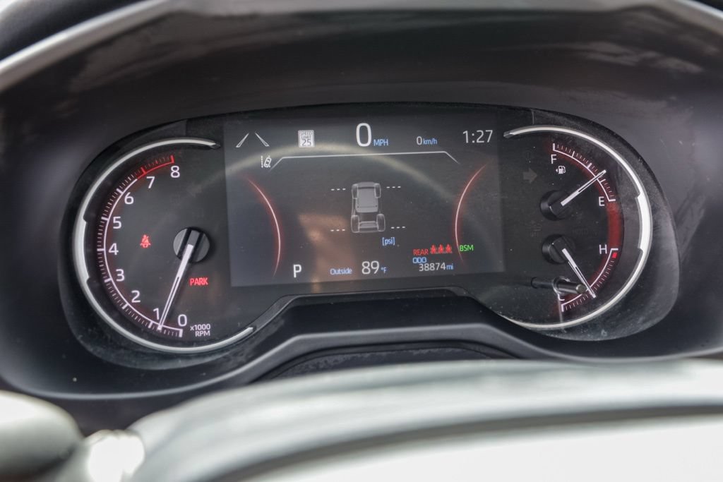 Used 2025 Toyota RAV4 XLE FWD image 29