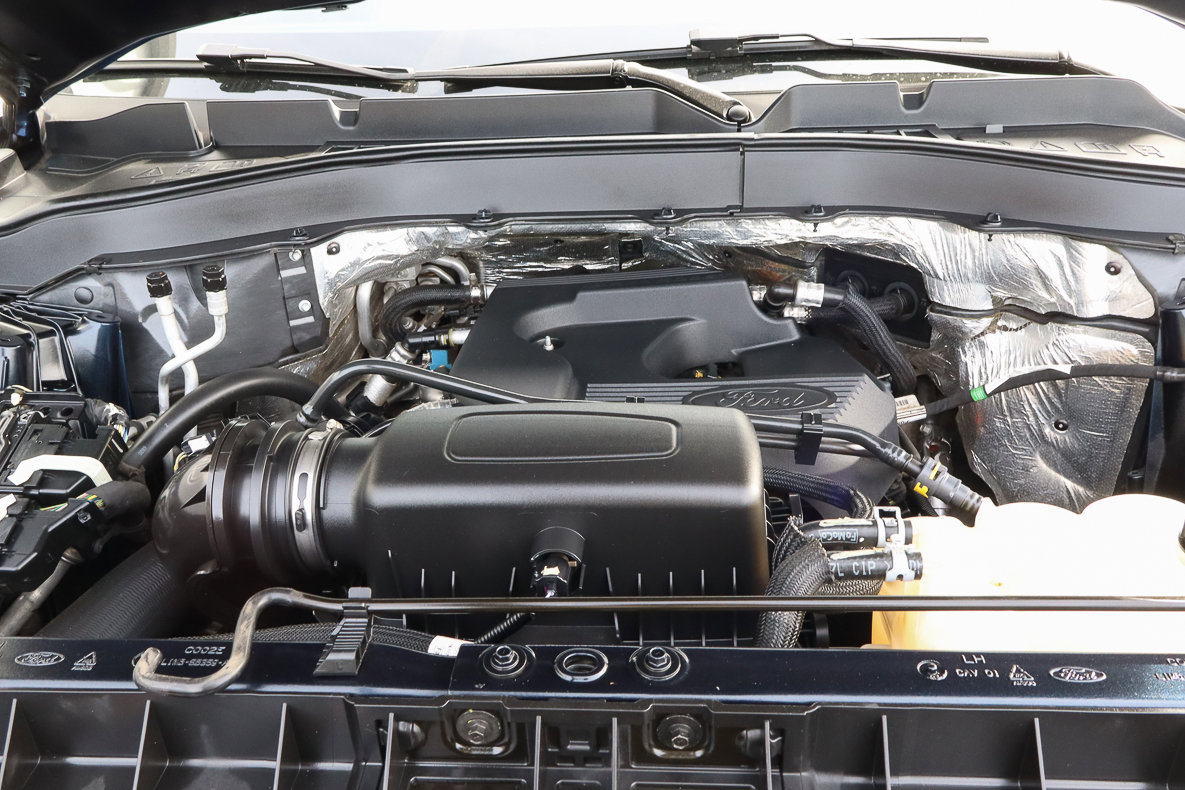 Used 2020 Ford Explorer XLT w/ Equipment Group 202A image 18