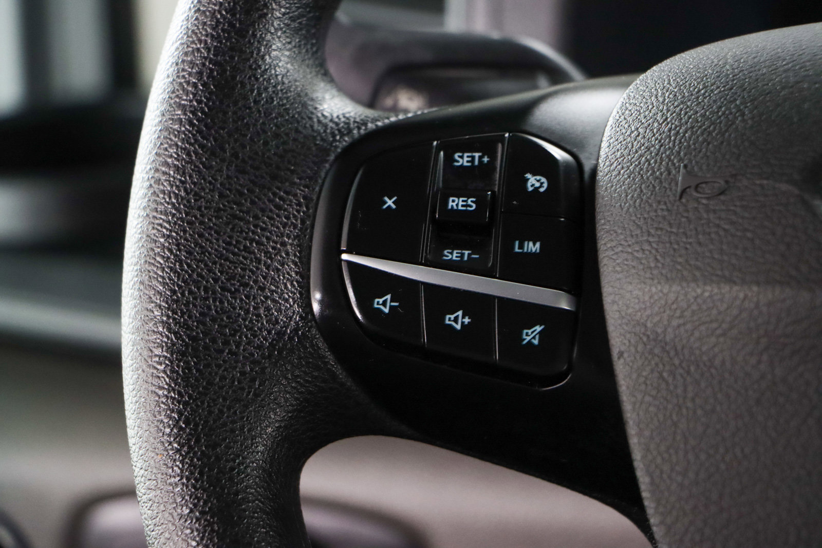 Used 2023 Ford Transit 350 XLT image 14