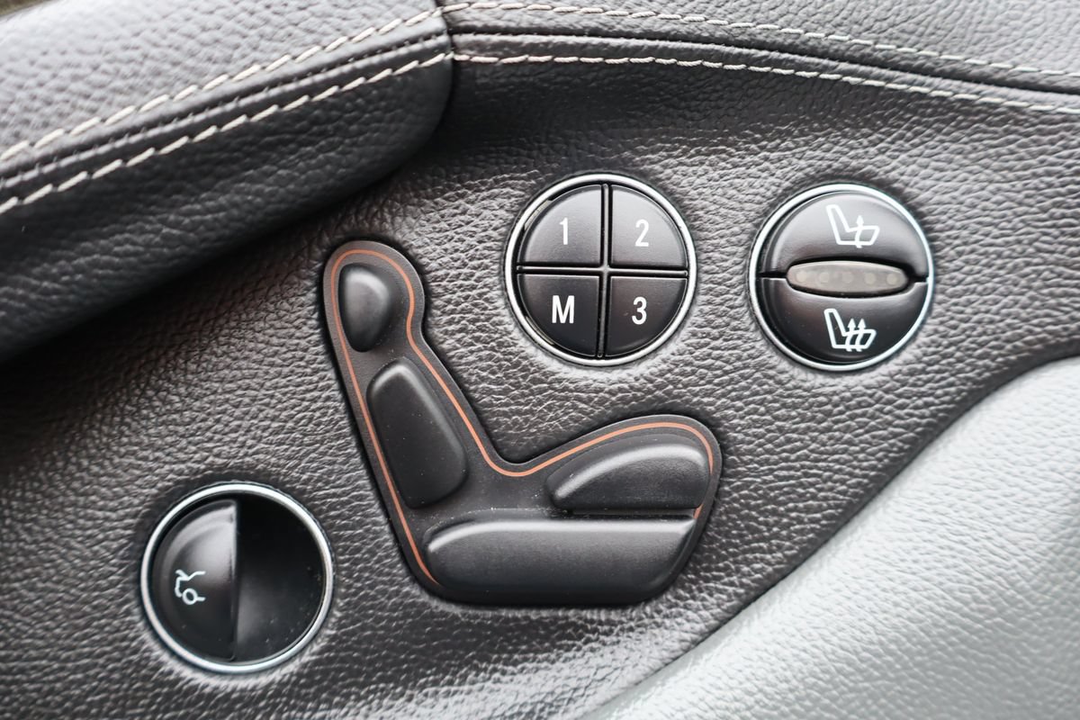 Used 2004 Mercedes-Benz SL 55 AMG image 37
