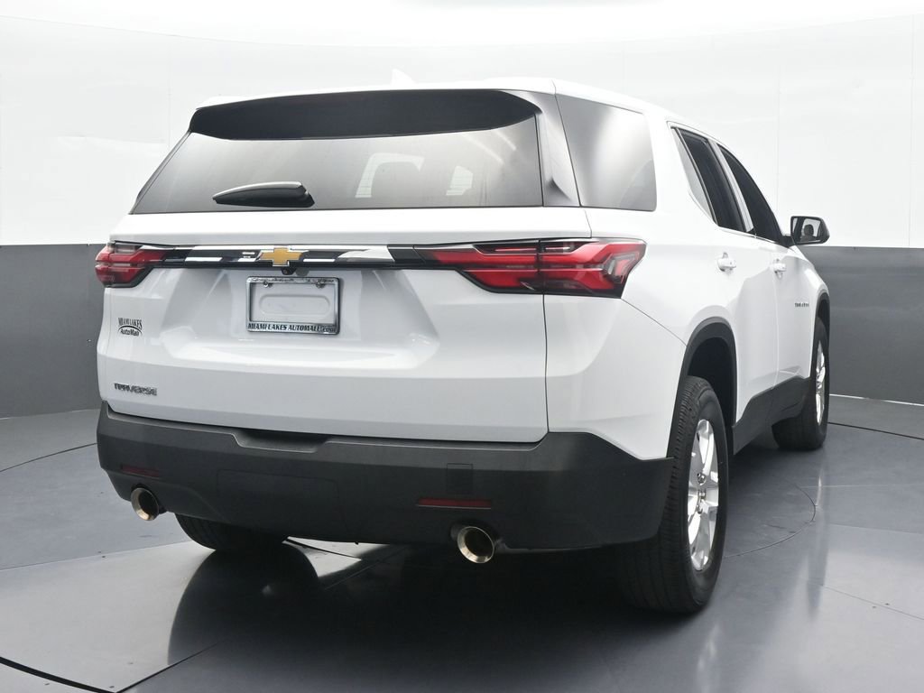 Used 2022 Chevrolet Traverse LS image 5