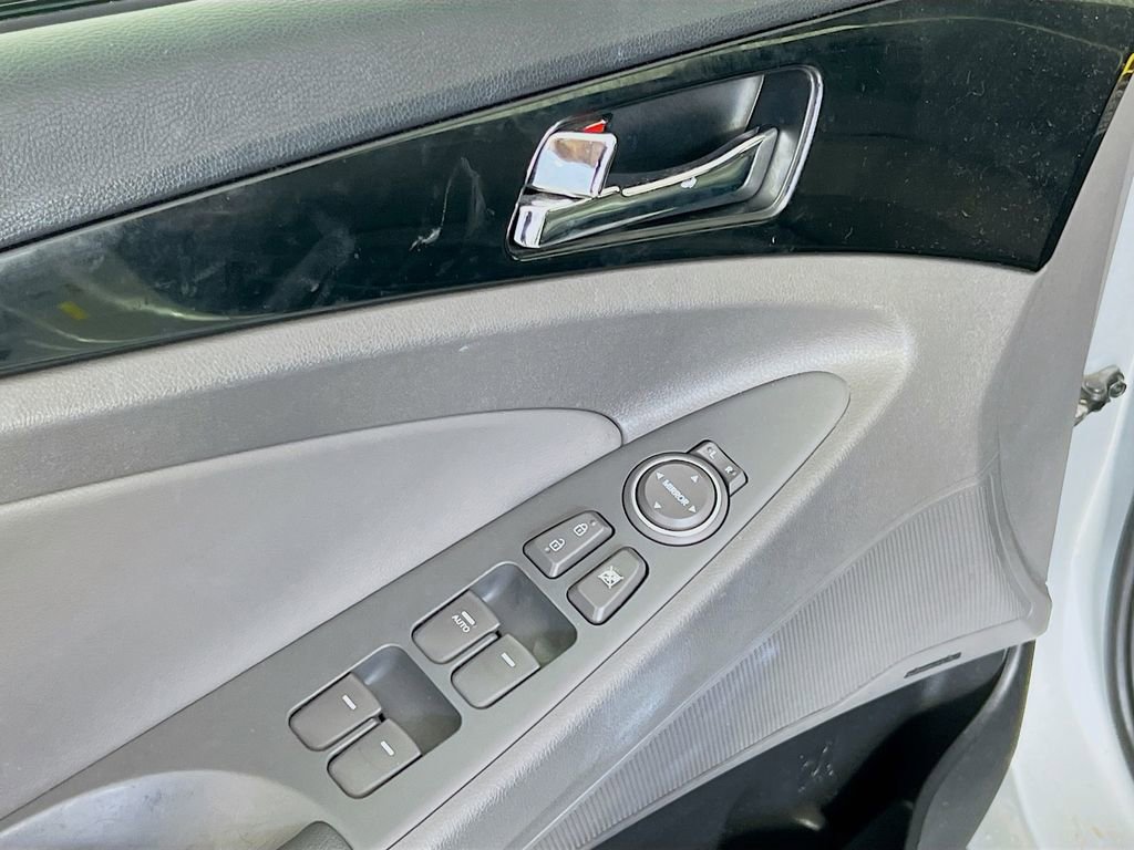 Used 2013 Hyundai Sonata Limited image 7