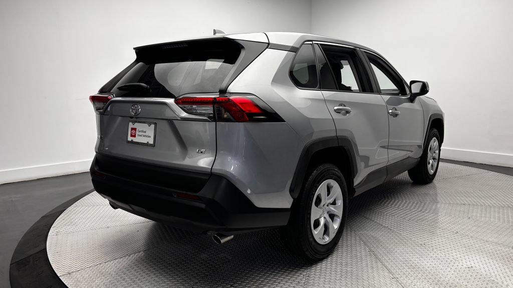 Used 2025 Toyota RAV4 LE FWD image 37