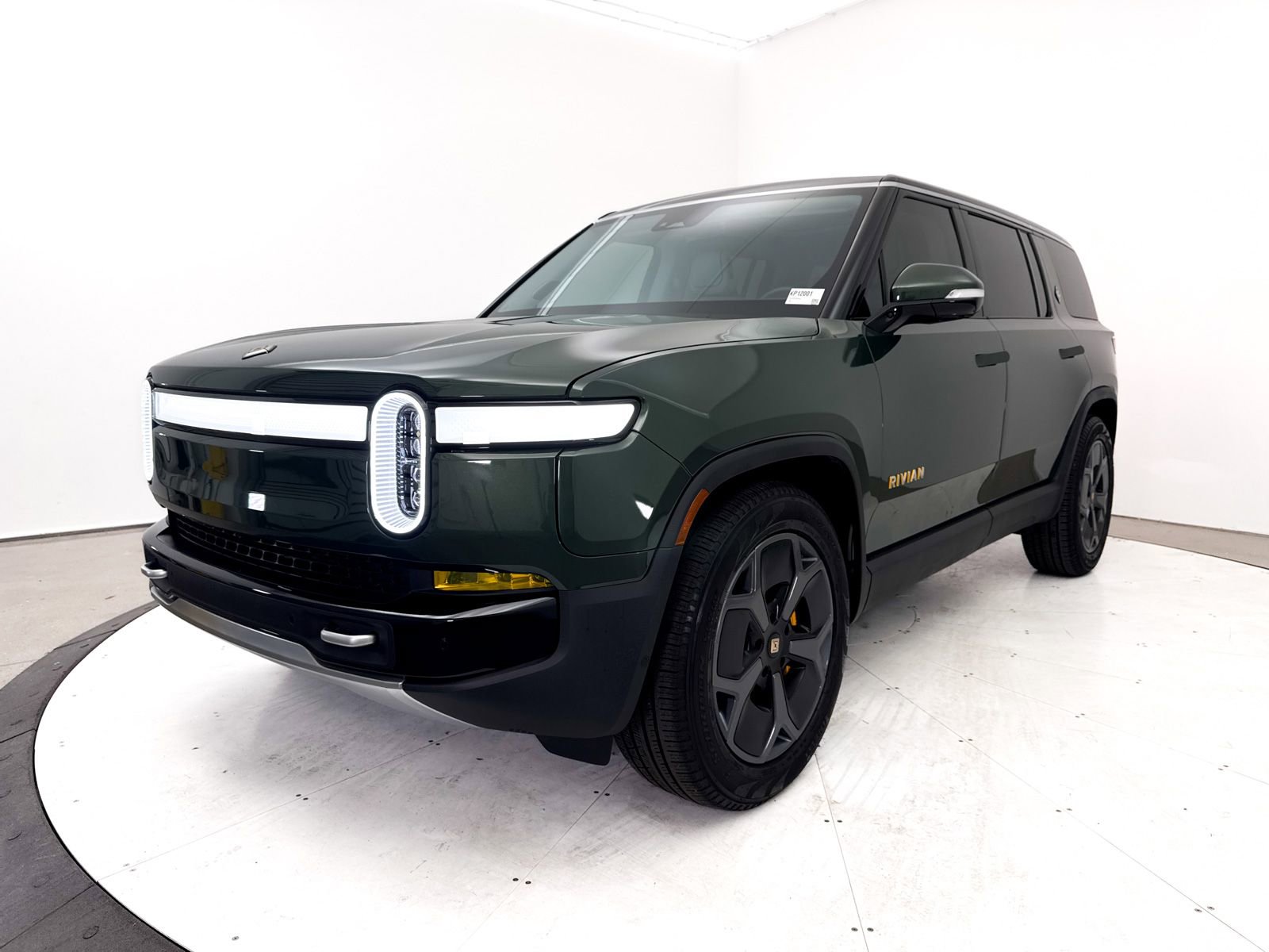 Used 2024 Rivian R1S Adventure AWD/4WD image 14