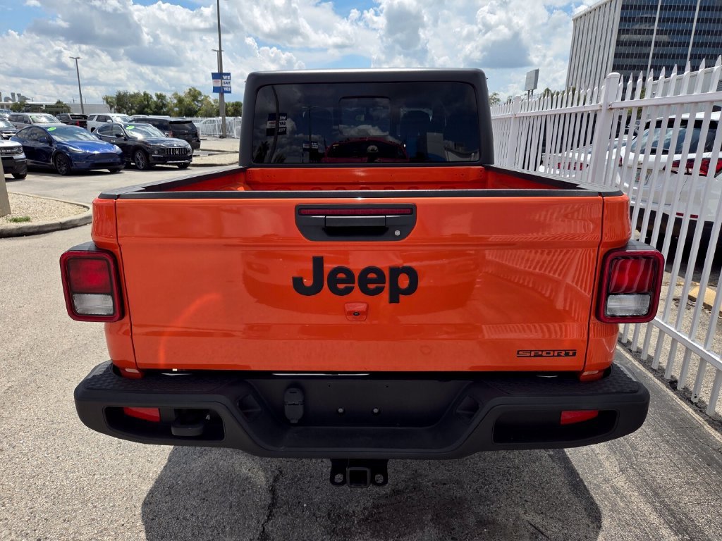 Used 2020 Jeep Gladiator Sport w/ Quick Order Package 24S AWD/4WD image 7