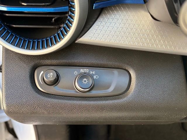 Used 2025 Chevrolet Trax LS w/ LS Convenience Package image 24