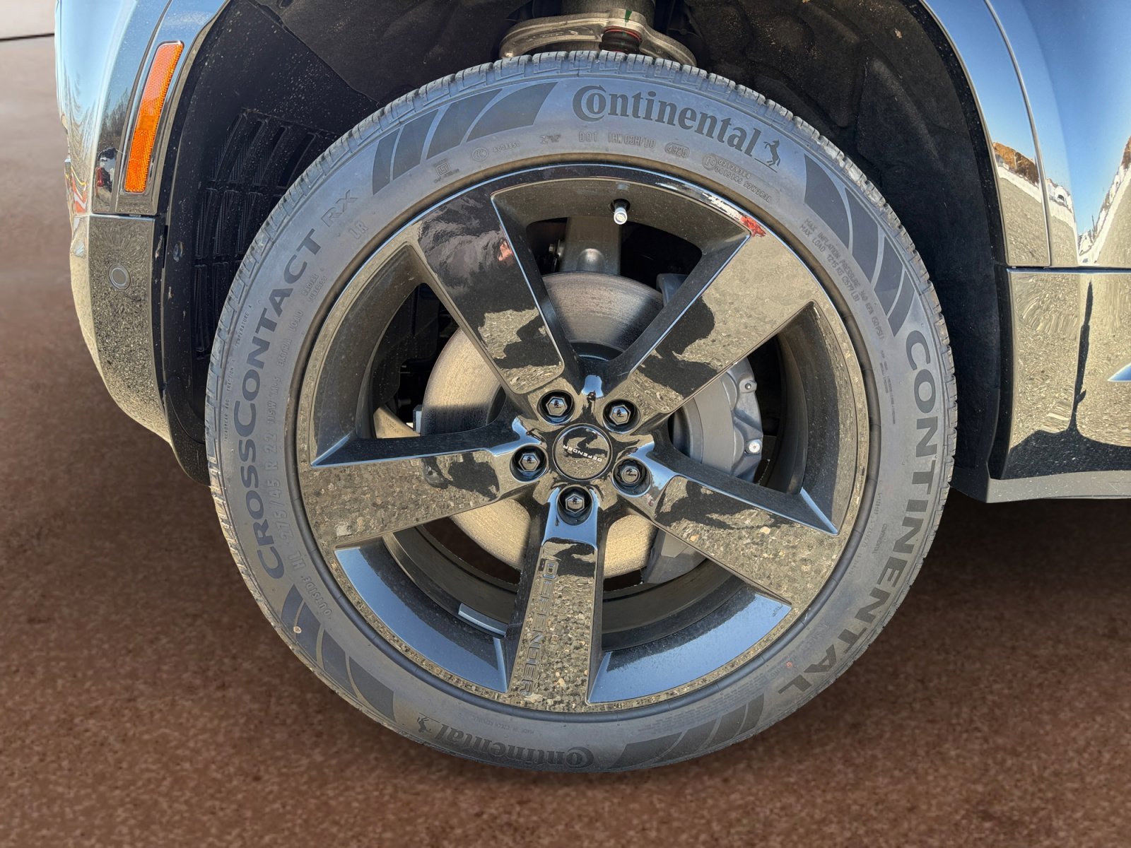 New 2026 Land Rover Defender 130 X-Dynamic SE AWD/4WD image 9