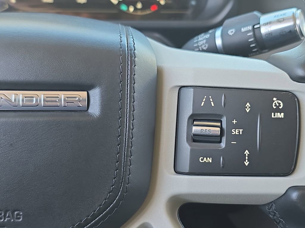 Certified 2020 Land Rover Defender 110 HSE AWD/4WD image 21