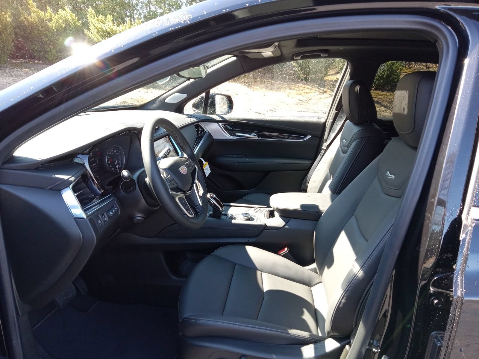 New 2026 Cadillac XT5 Premium Luxury w/ LPO, ONYX Package AWD/4WD image 9