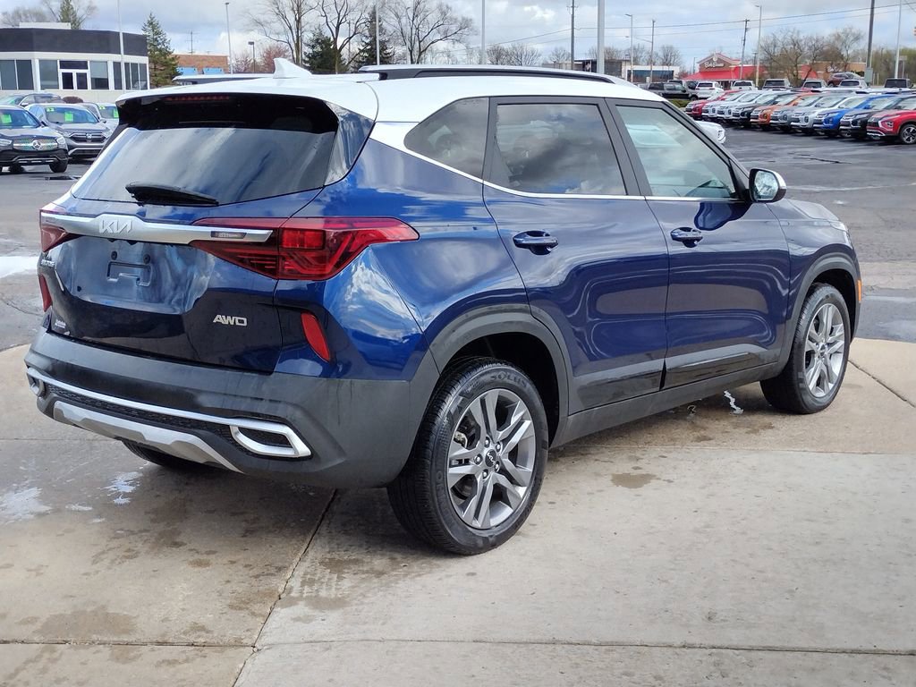 Used 2023 Kia Seltos S w/ Navigation Package AWD/4WD image 15