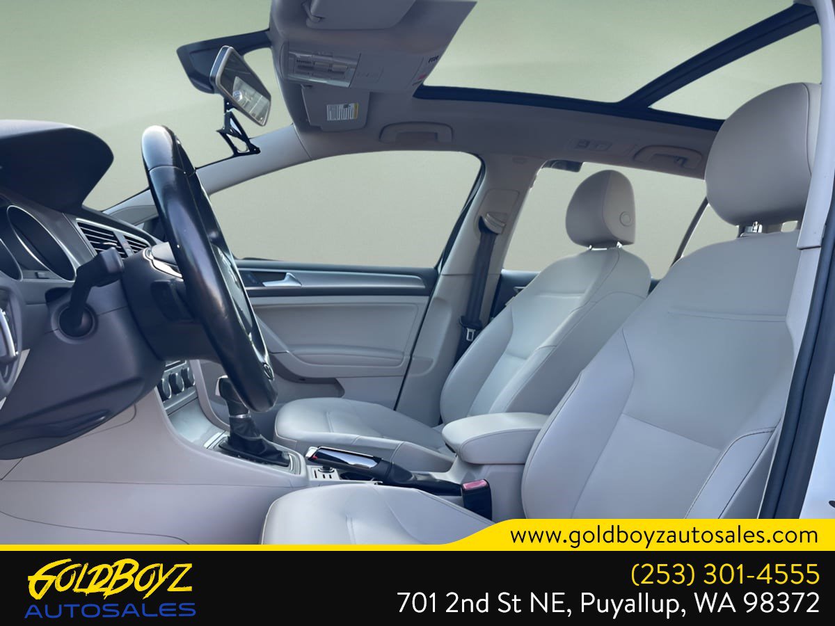 Used 2017 Volkswagen Golf SE image 14