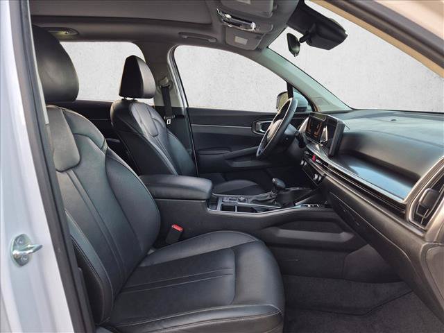 Used 2025 Kia Sorento S w/ Panoramic Sunroof Package FWD image 19