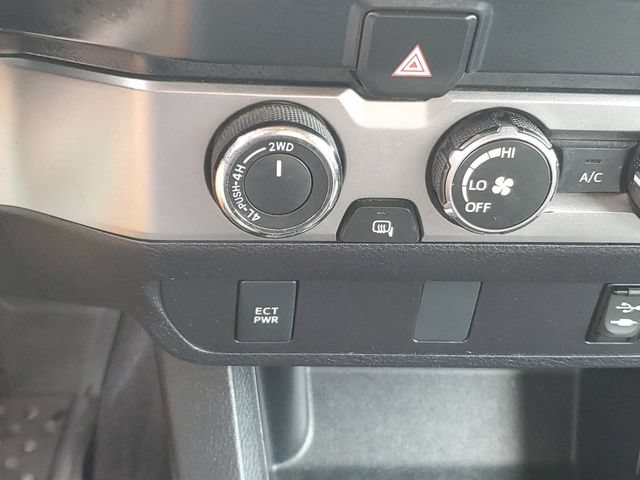 Used 2019 Toyota Tacoma SR5 w/ SR5 Appearance Package (SM) AWD/4WD image 18