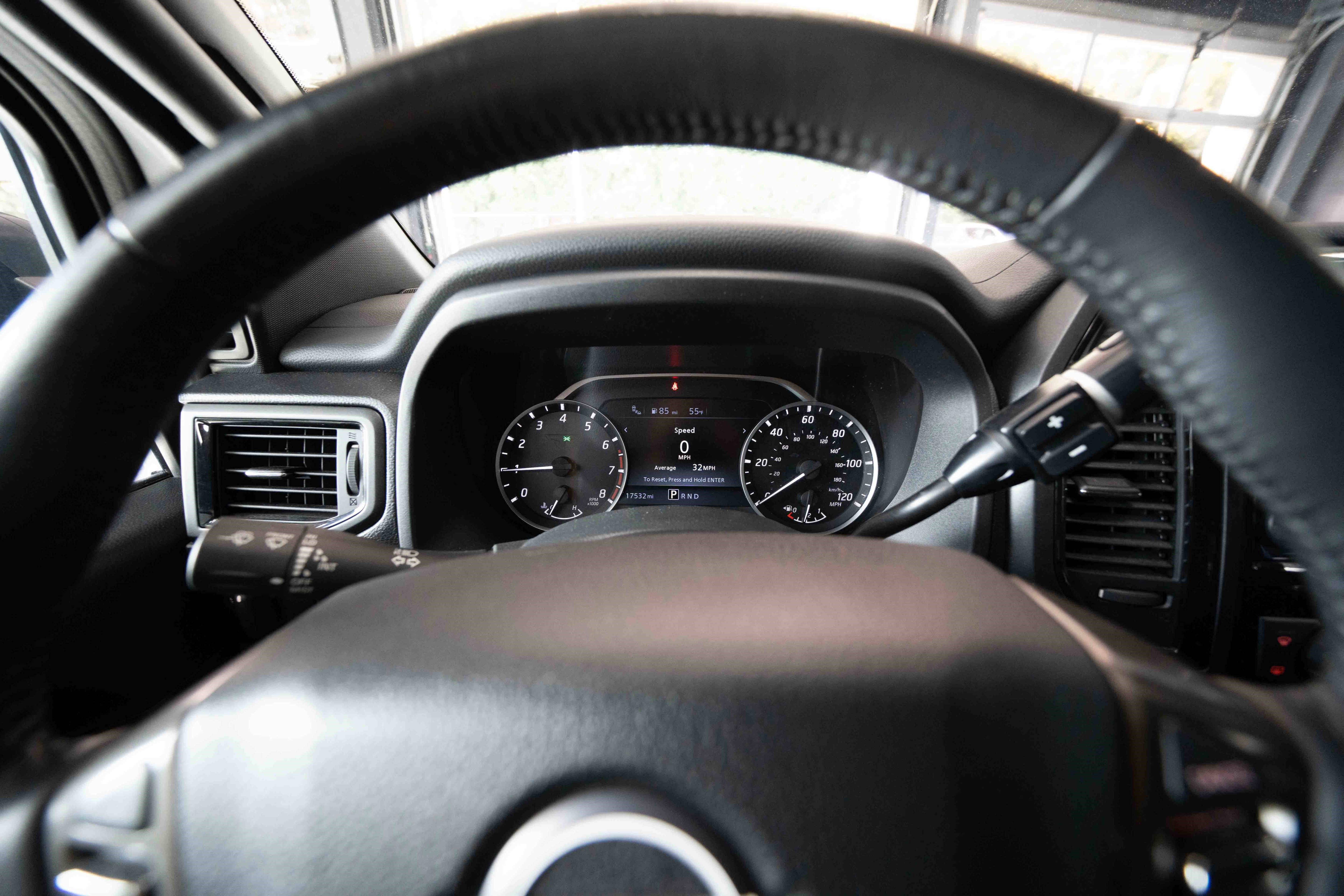 Used 2024 Nissan Titan SV w/ SV Bronze Edition Package RWD image 12