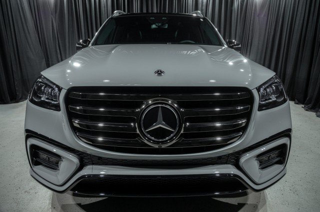 New 2026 Mercedes-Benz GLS 450 4MATIC image 2