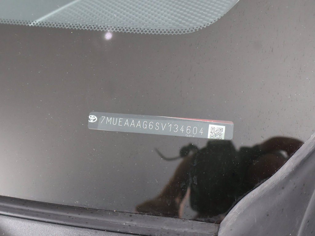 Used 2025 Toyota Corolla Cross XLE FWD image 45