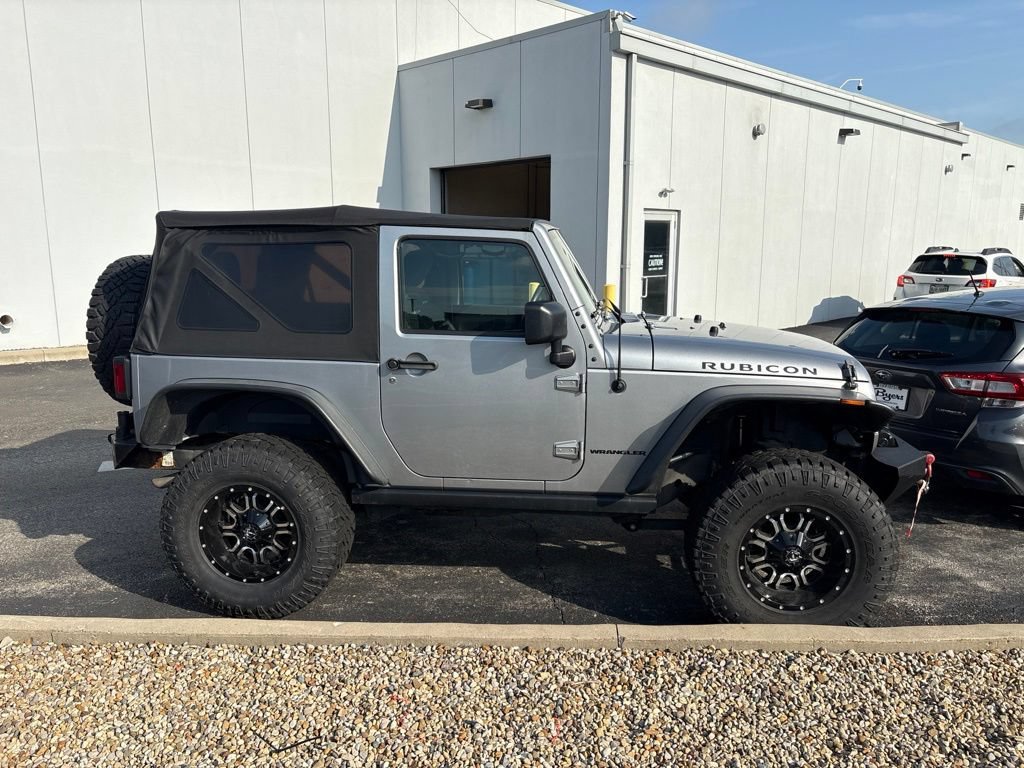 Used 2015 Jeep Wrangler Rubicon w/ Power Convenience Group AWD/4WD image 2