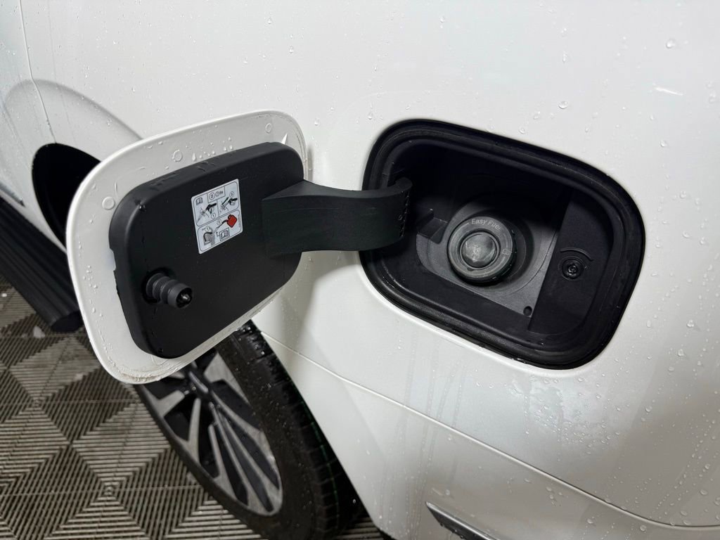 Certified 2023 Lincoln Navigator Reserve image 16