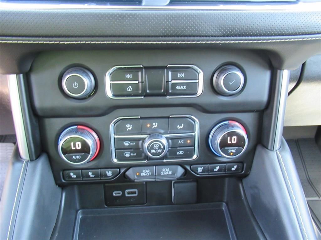Used 2024 Chevrolet Tahoe Premier AWD/4WD image 24