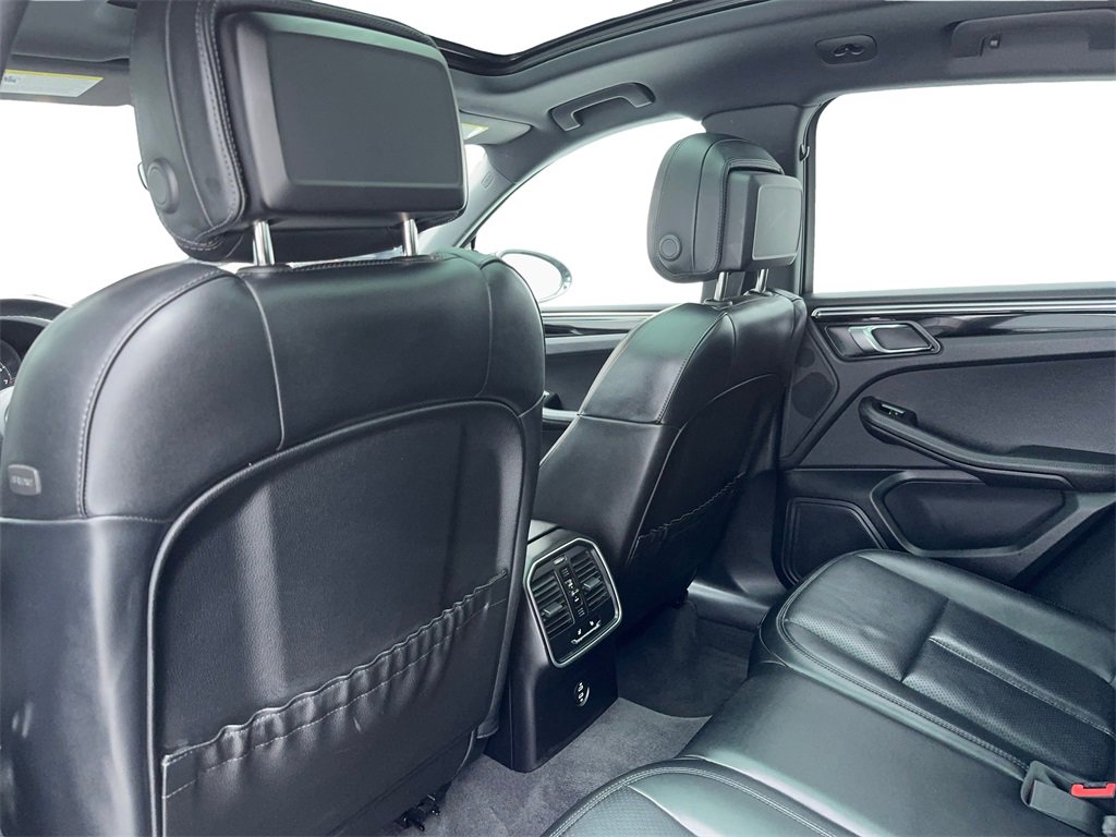Used 2024 Porsche Macan image 39