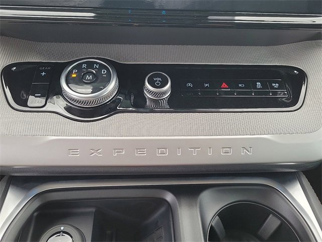 New 2025 Ford Expedition Max Active image 13