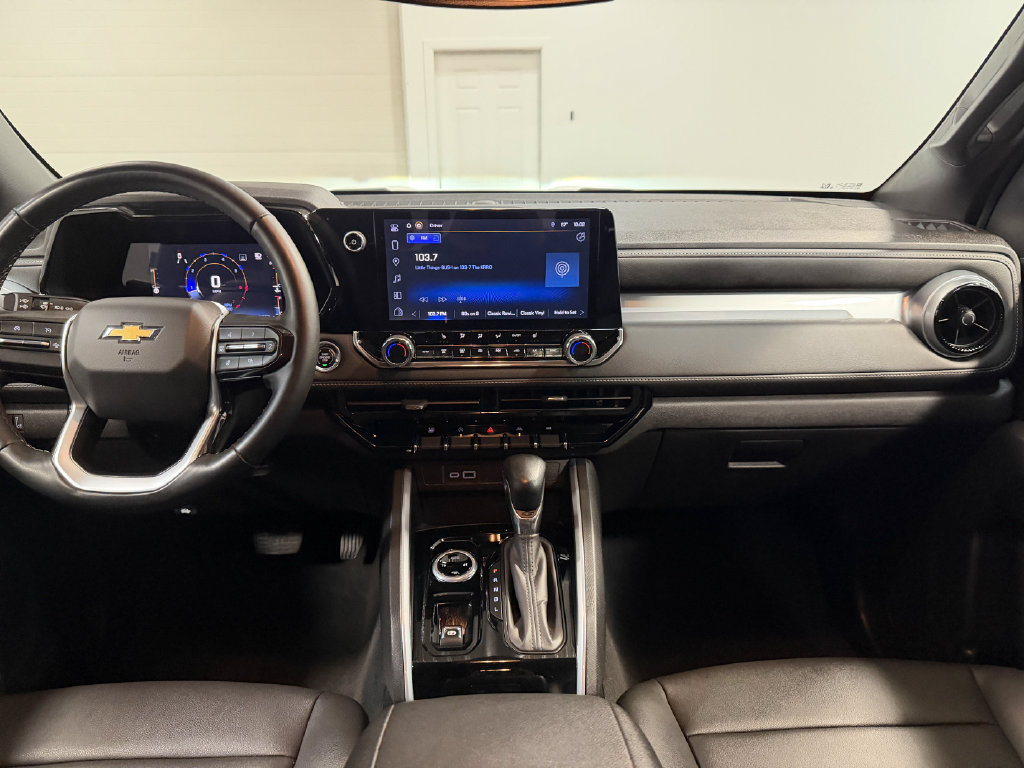 Used 2023 Chevrolet Colorado LT w/ LT Convenience Package III AWD/4WD image 18