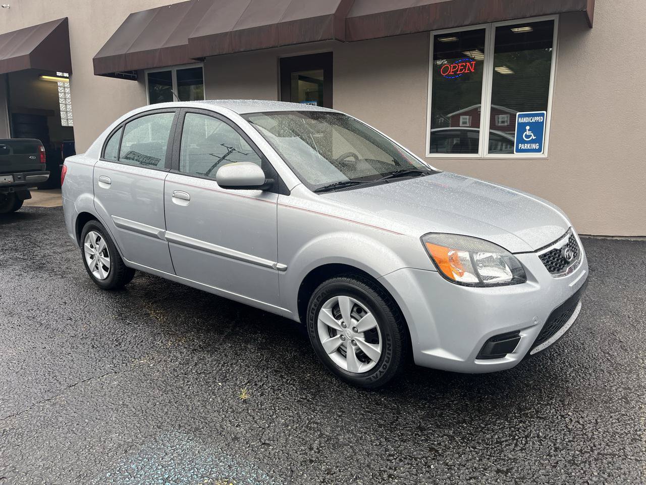 Used 2011 Kia Rio LX FWD image 3