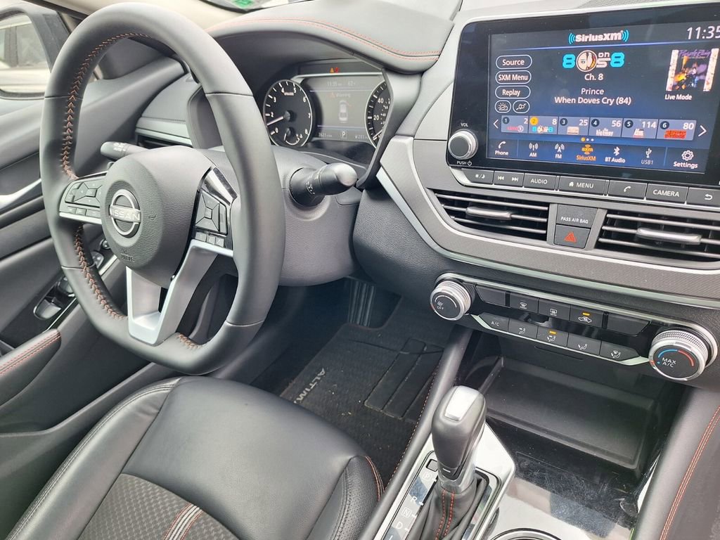 Used 2025 Nissan Altima 2.5 SR image 30